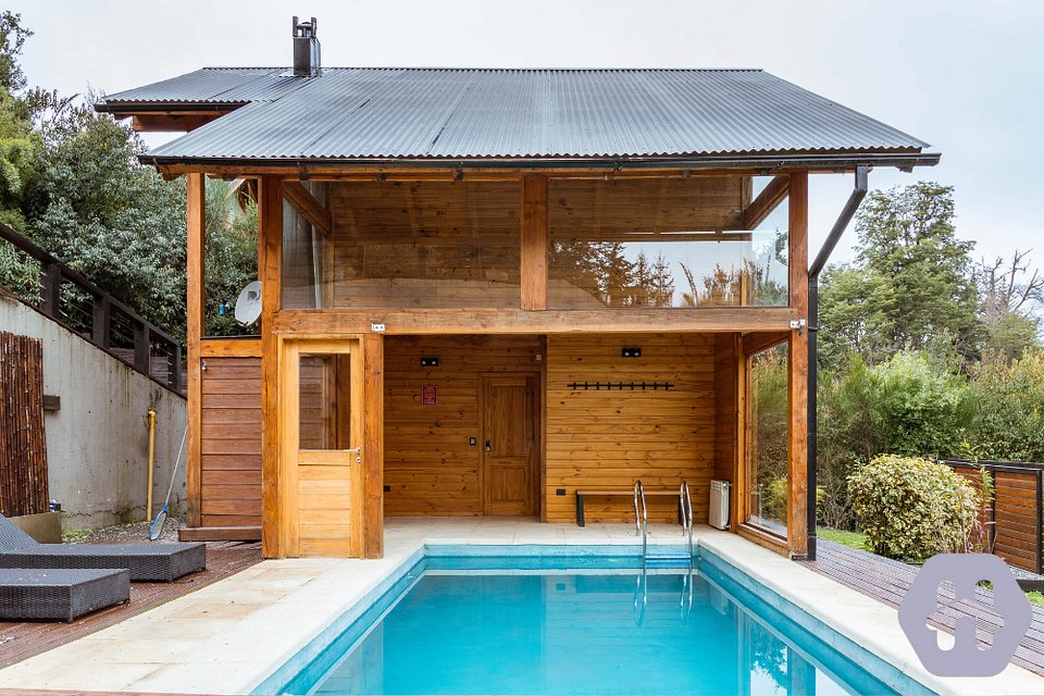 Pileta Climatizada y Vista al Lago en tus vacaciones en Villa La Angostura